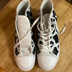Cow print high too sneakers 1 lace size 40